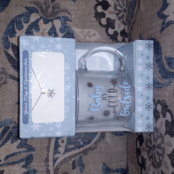 Christmas Coffee Mug And Necklace Gift Set - Picture 2 of 5